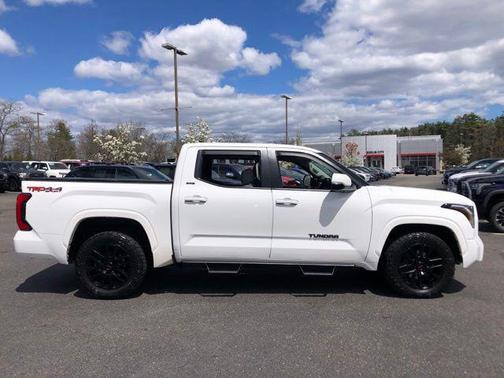 Ice Cap 2024 Toyota Tundra SR5