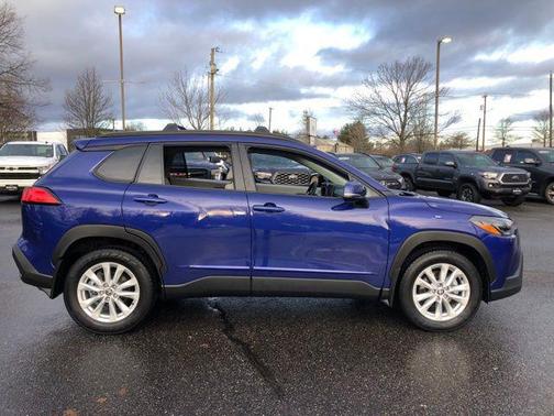 2023 Toyota Corolla Cross LE