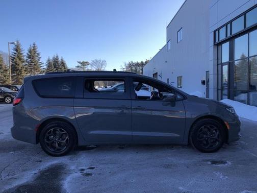 2021 Chrysler Pacifica Hybrid Touring L
