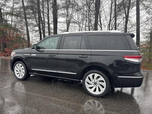 2024 Lincoln Navigator Premiere