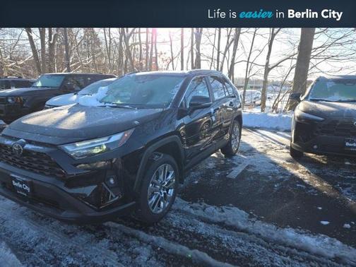 2025 Toyota RAV4 XLE Premium