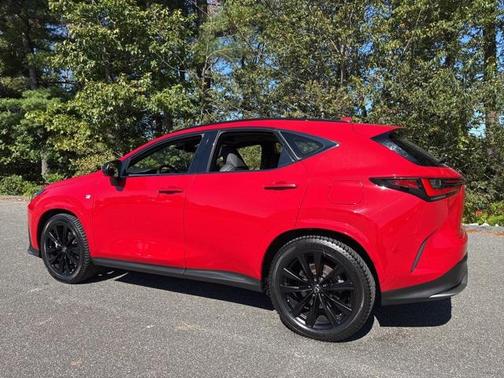 2024 Lexus NX 450h+ F SPORT Handling