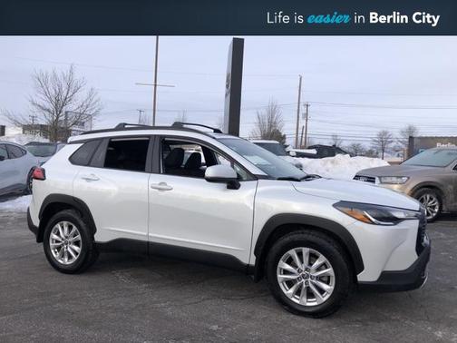 2023 Toyota Corolla Cross LE