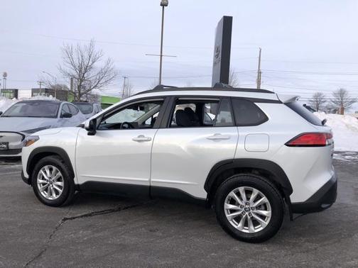 2023 Toyota Corolla Cross LE