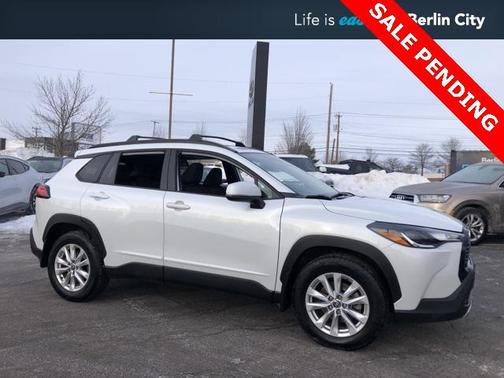 2023 Toyota Corolla Cross LE