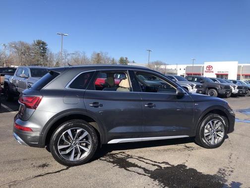 2025 Audi Q5 45 S line Prestige