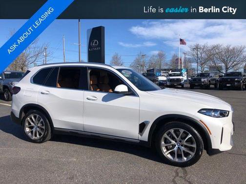 Mineral White Metallic 2025 BMW X5 PHEV xDrive50e