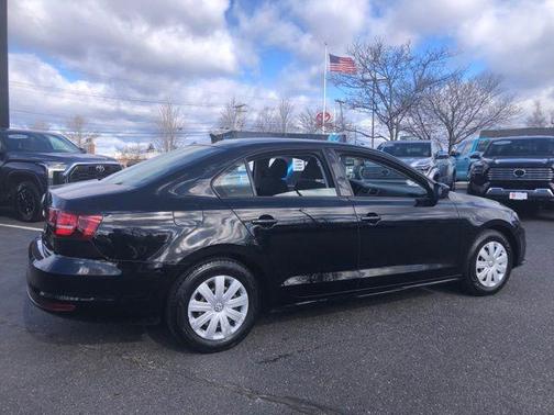 Black Uni 2016 Volkswagen Jetta 1.4T S w/Technology