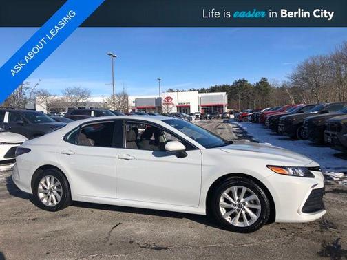 2022 Toyota Camry LE
