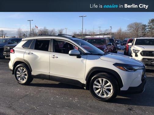 2023 Toyota Corolla Cross LE