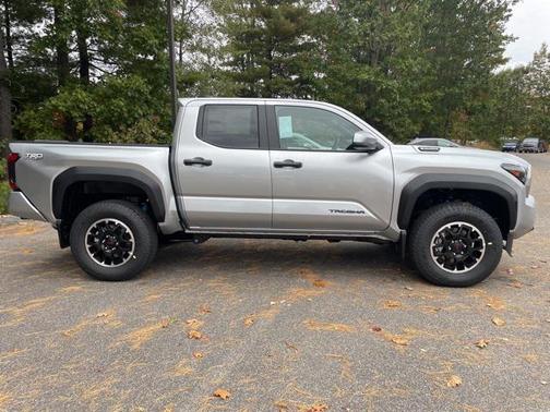 2025 Toyota Tacoma Hybrid TRD Off Road