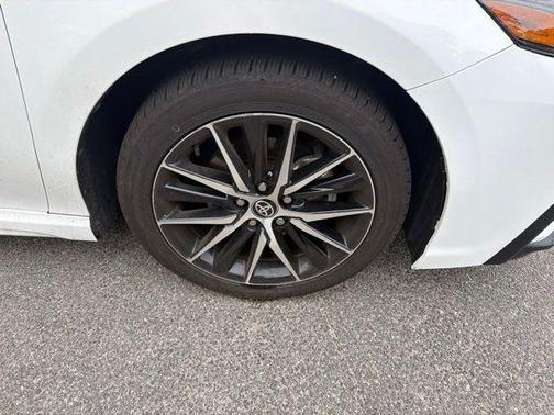 Ice Cap 2024 Toyota Camry SE