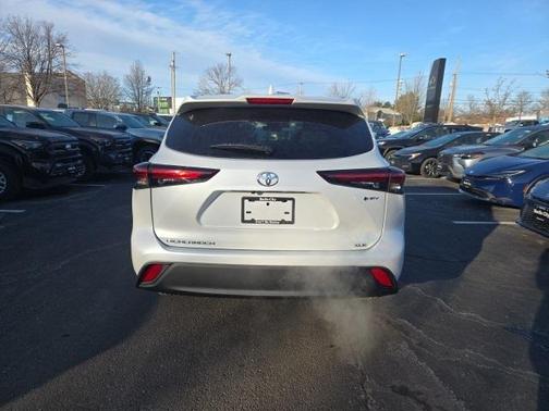 2026 Toyota Highlander Hybrid XLE