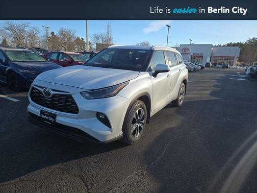 2026 Toyota Highlander Hybrid XLE