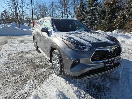 2026 Toyota Highlander Hybrid Platinum