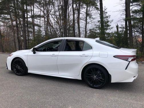 Wind Chill Pearl 2022 Toyota Camry XSE