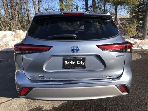 2021 Toyota Highlander Hybrid Platinum