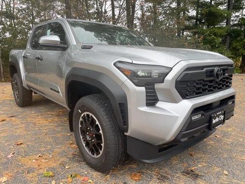 2025 Toyota Tacoma Hybrid TRD Off Road