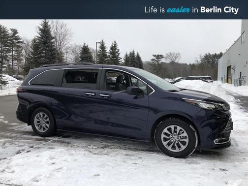 2022 Toyota Sienna XLE