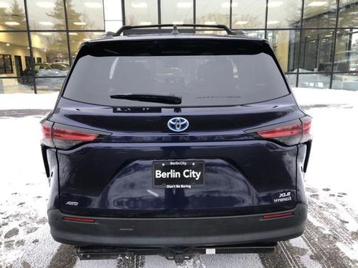 2022 Toyota Sienna XLE