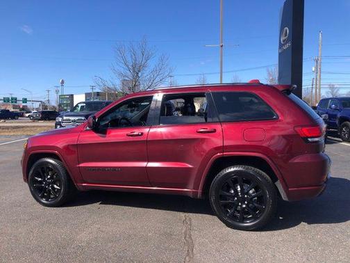 2021 Jeep Grand Cherokee Laredo