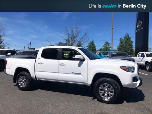 Super White 2018 Toyota Tacoma SR5