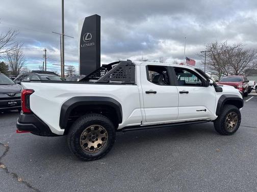 2025 Toyota Tacoma Hybrid Trailhunter