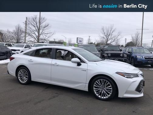 2019 Toyota Avalon Hybrid Limited