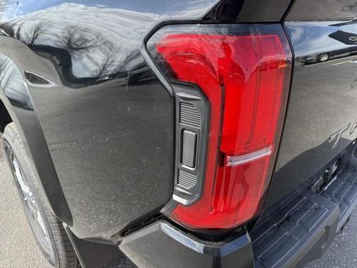 2025 Toyota Tacoma Hybrid TRD Off Road