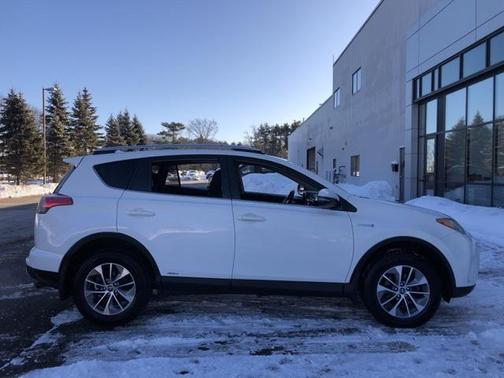 2016 Toyota RAV4 Hybrid XLE