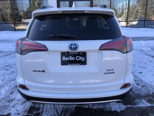 2016 Toyota RAV4 Hybrid XLE