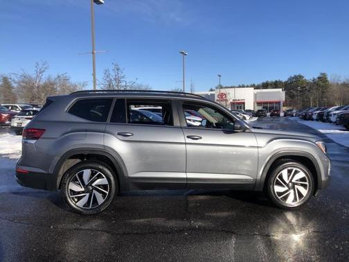 2025 Volkswagen Atlas 2.0T SE w/Technology 4MOTION