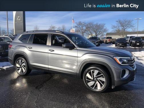 2025 Volkswagen Atlas 2.0T SE w/Technology 4MOTION