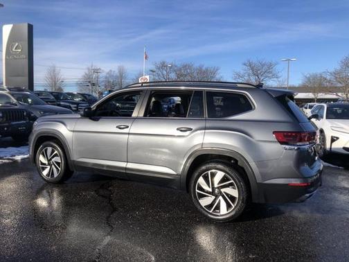 2025 Volkswagen Atlas 2.0T SE w/Technology 4MOTION