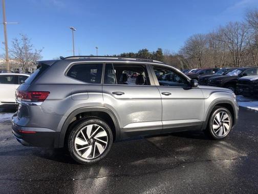 2025 Volkswagen Atlas 2.0T SE w/Technology 4MOTION