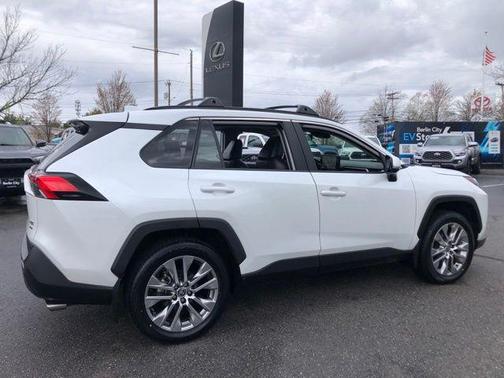 Wind Chill Pearl 2023 Toyota RAV4 XLE Premium