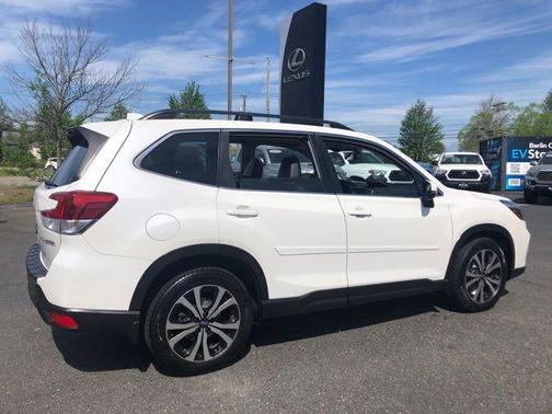 Crystal White Pearl 2019 Subaru Forester Limited