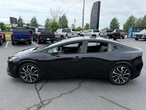 2025 Toyota Prius Plug-In Hybrid XSE Premium