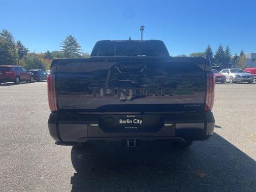 2026 Toyota Tundra Hybrid Platinum