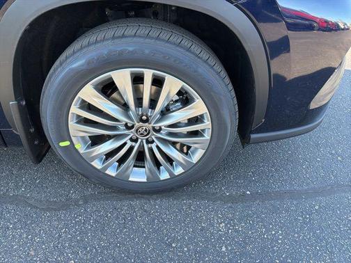 Blueprint 2026 Toyota Highlander Hybrid Platinum
