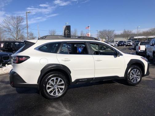 2025 Subaru Outback Base