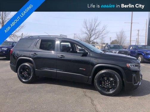 2023 GMC Acadia AWD AT4