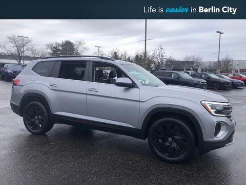 2025 Volkswagen Atlas 2.0T SE w/Technology 4MOTION