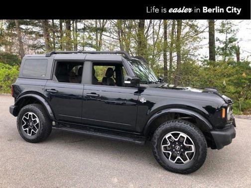 Shadow Black 2023 Ford Bronco Outer Banks