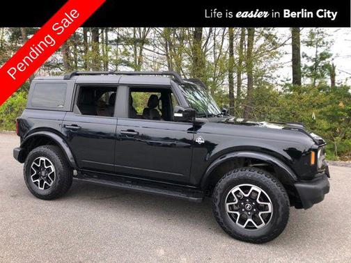 Shadow Black 2023 Ford Bronco Outer Banks