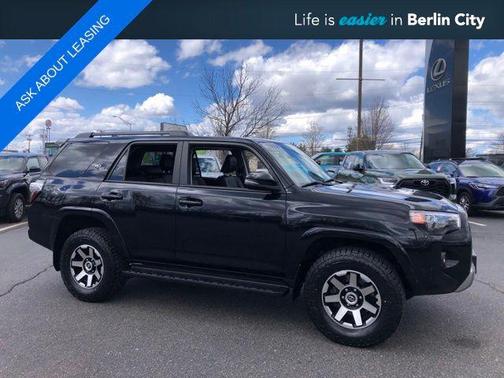 Midnight Black Metallic 2024 Toyota 4Runner TRD Off Road Premium