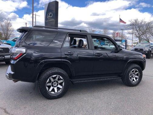 Midnight Black Metallic 2024 Toyota 4Runner TRD Off Road Premium