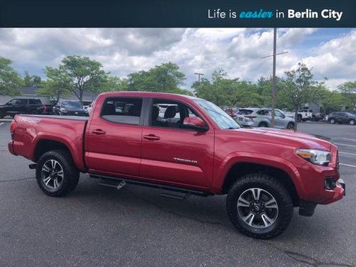 Barcelona Red Metallic 2018 Toyota Tacoma TRD Sport