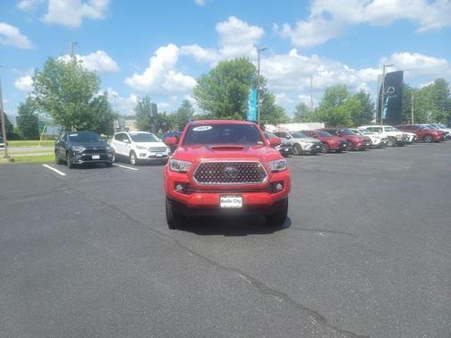 Barcelona Red Metallic 2018 Toyota Tacoma TRD Sport
