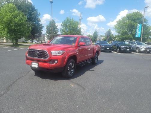 Barcelona Red Metallic 2018 Toyota Tacoma TRD Sport